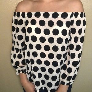 Off the shoulder shift blouse.